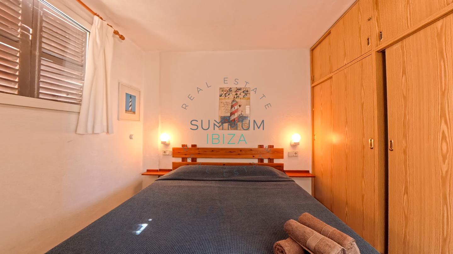 4262835-13f79a45 Piso junto al mar con Licencia Turística. Formentera.