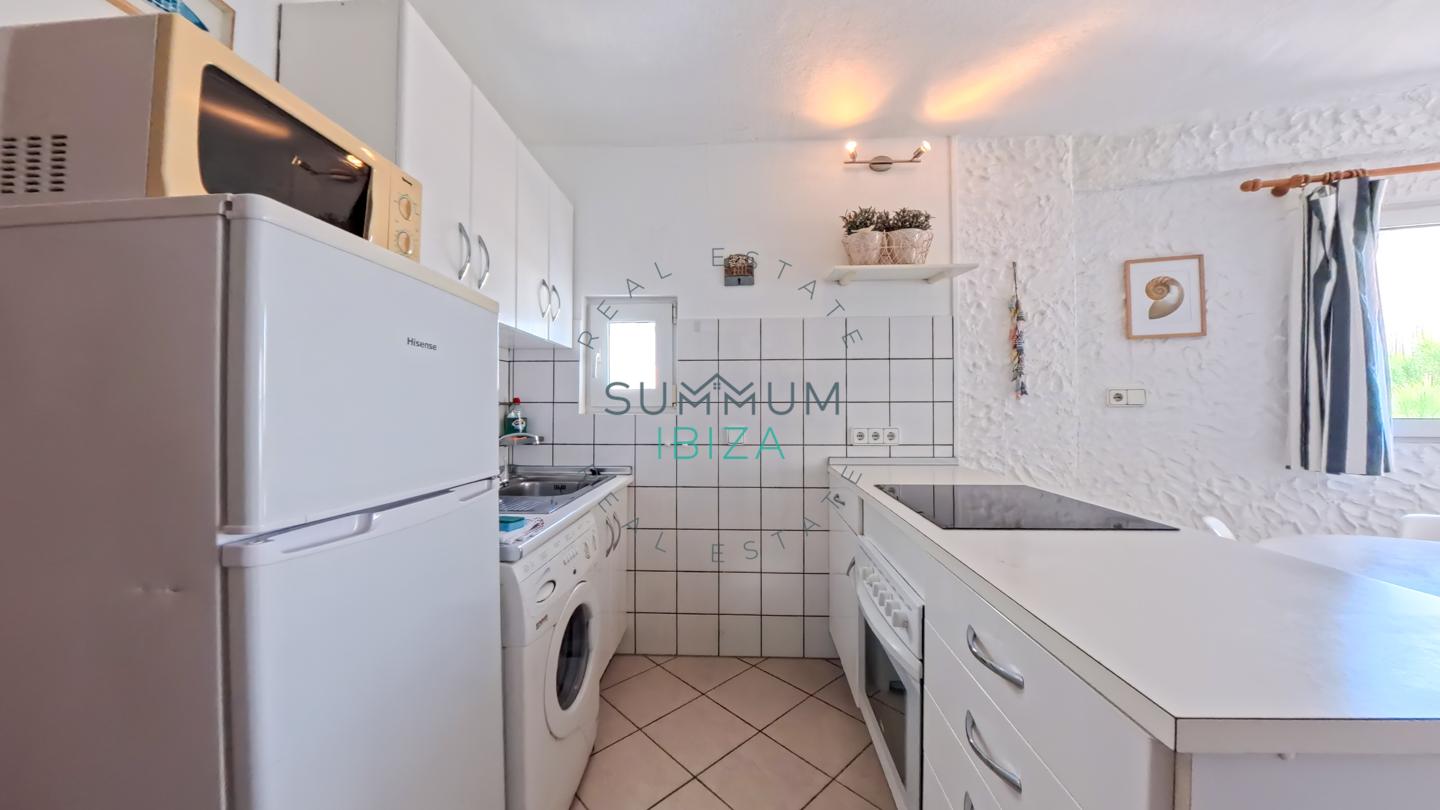 4262835-60df4a46 Piso junto al mar con Licencia Turística. Formentera.
