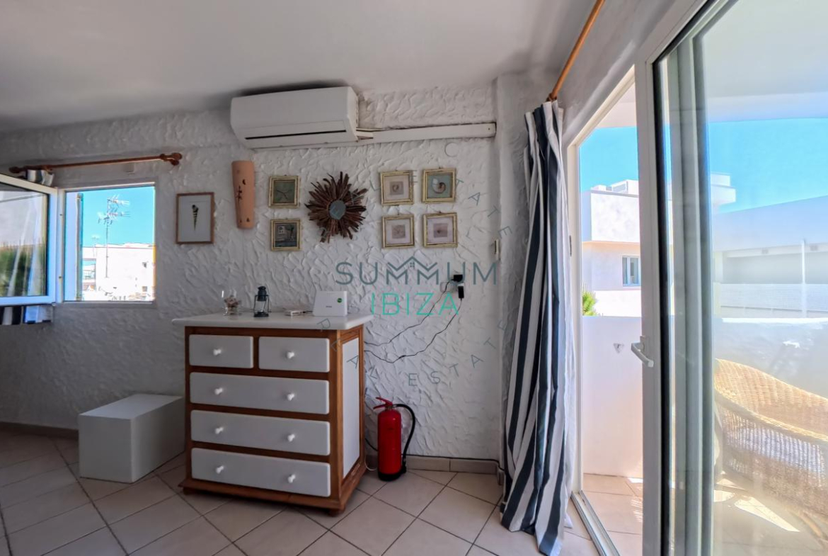 Piso junto al mar con Licencia Turística. Formentera.