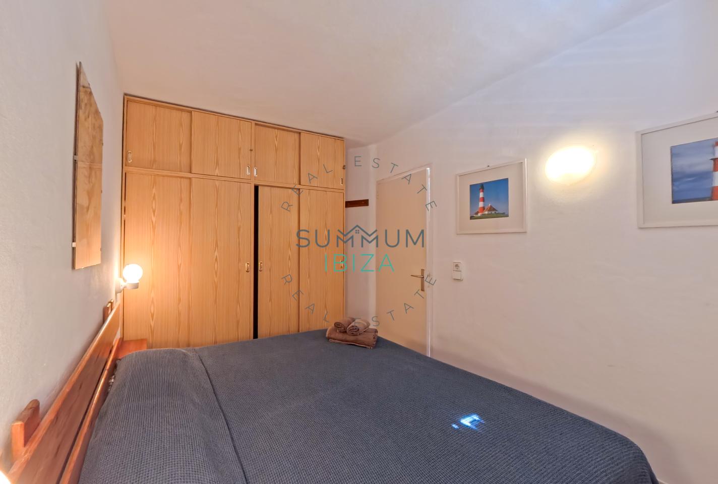 4262835-80af9b3d Piso junto al mar con Licencia Turística. Formentera.