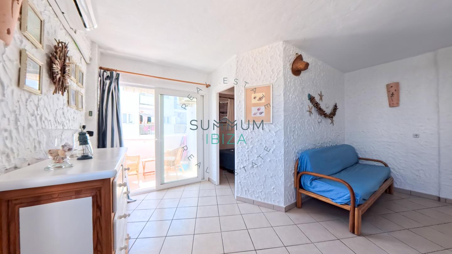 4262835-b05fdc22 Piso junto al mar con Licencia Turística. Formentera.