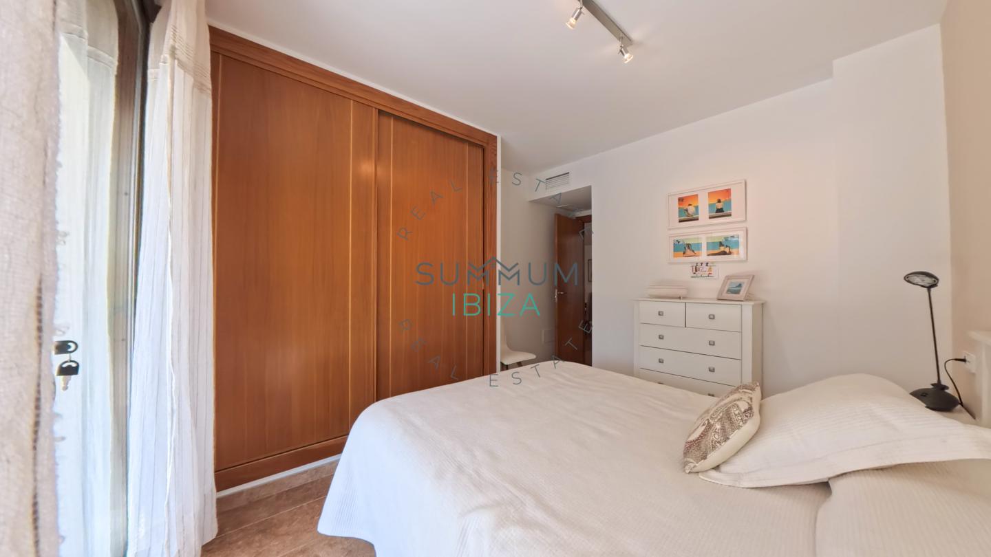 4267216-0401eada Piso 2 habitaciones, terraza y parking en Ibiza