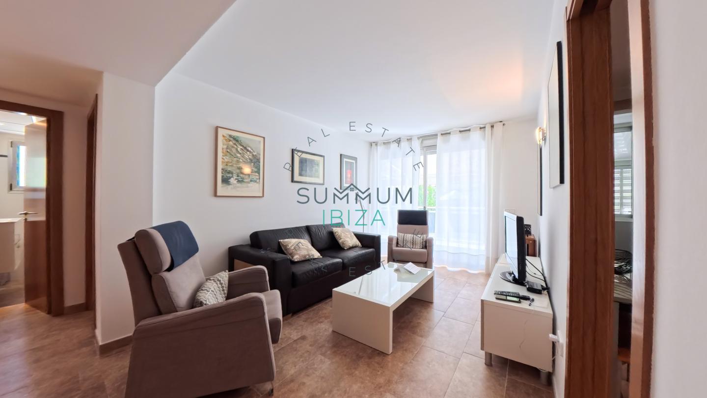 4267216-0fd17c49 Piso 2 habitaciones, terraza y parking en Ibiza