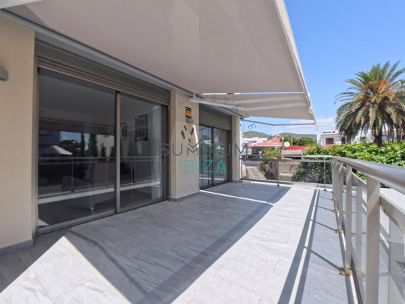 Piso 2 habitaciones, terraza y parking en Ibiza