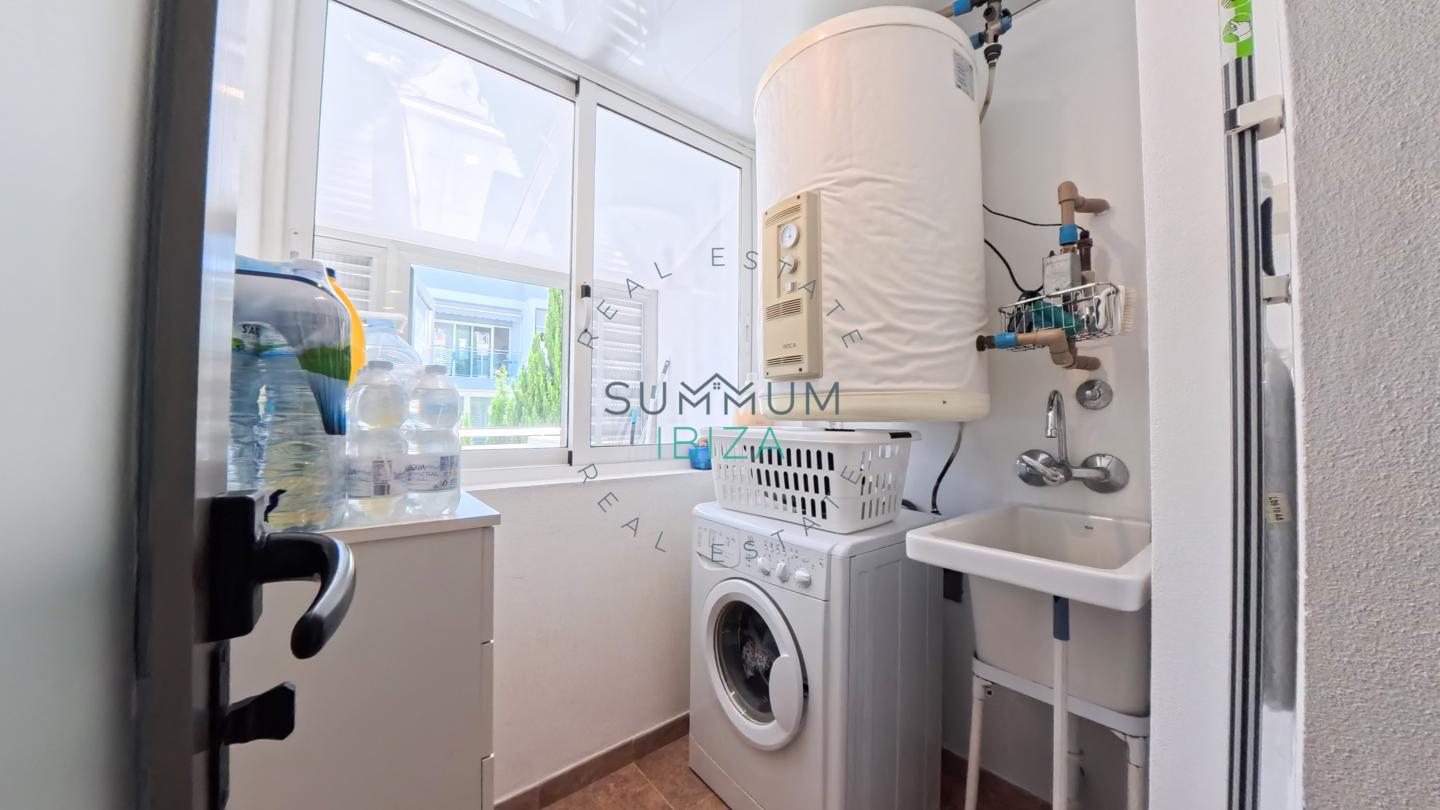 4267216-25855ba2 Piso 2 habitaciones, terraza y parking en Ibiza
