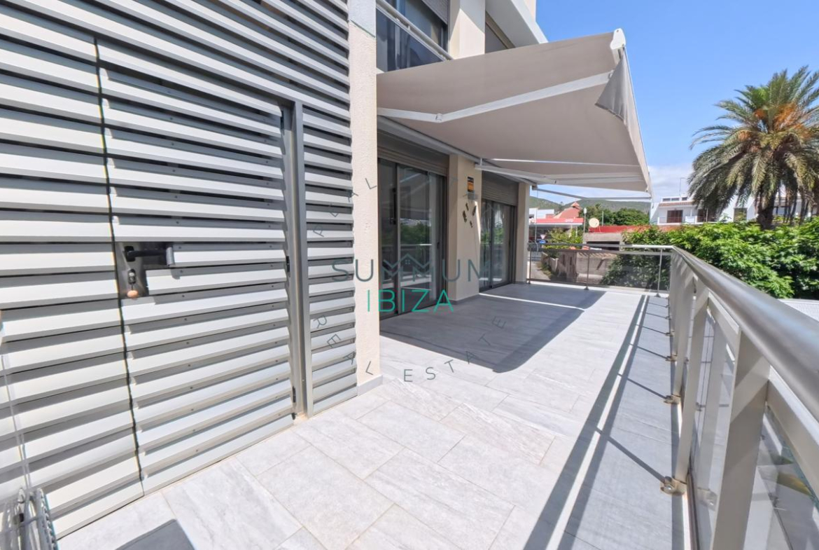 Piso 2 habitaciones, terraza y parking en Ibiza
