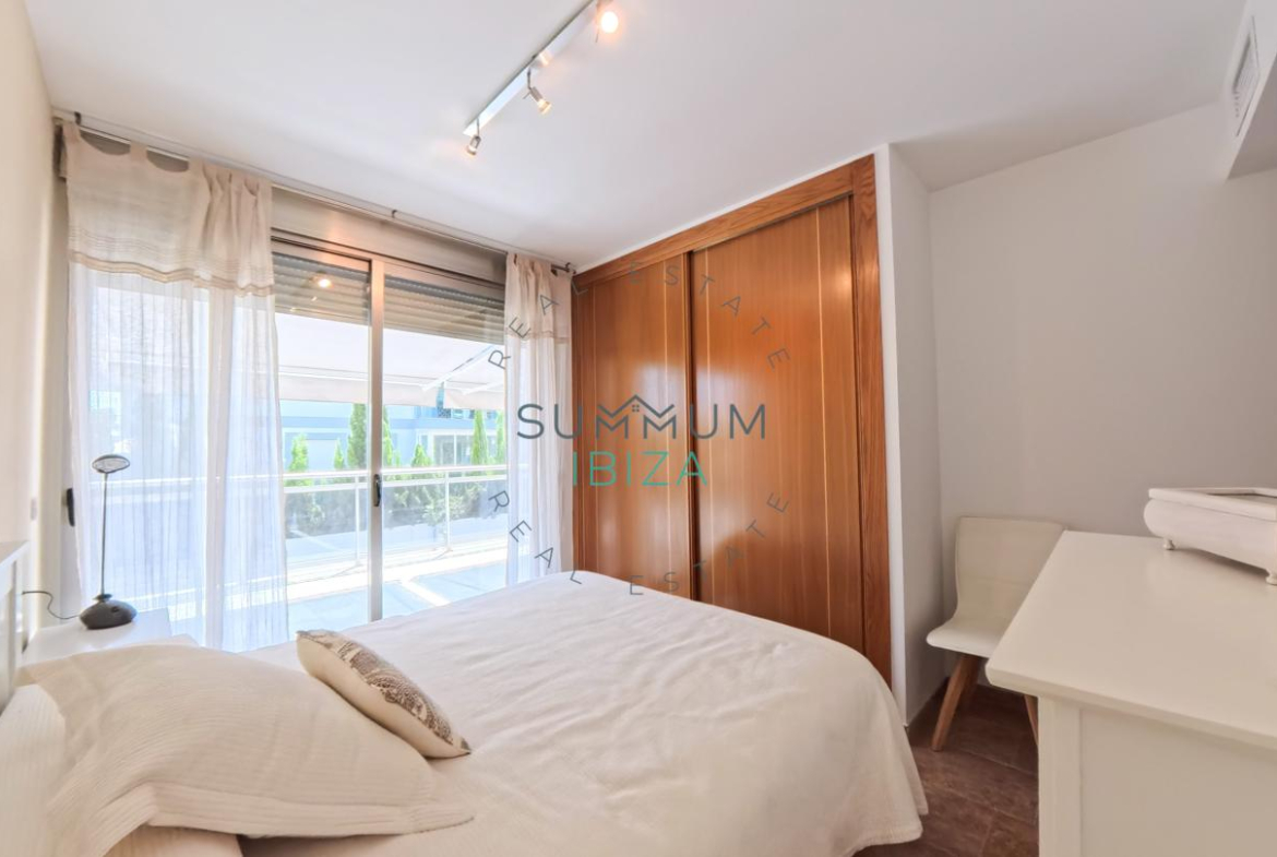 Piso 2 habitaciones, terraza y parking en Ibiza