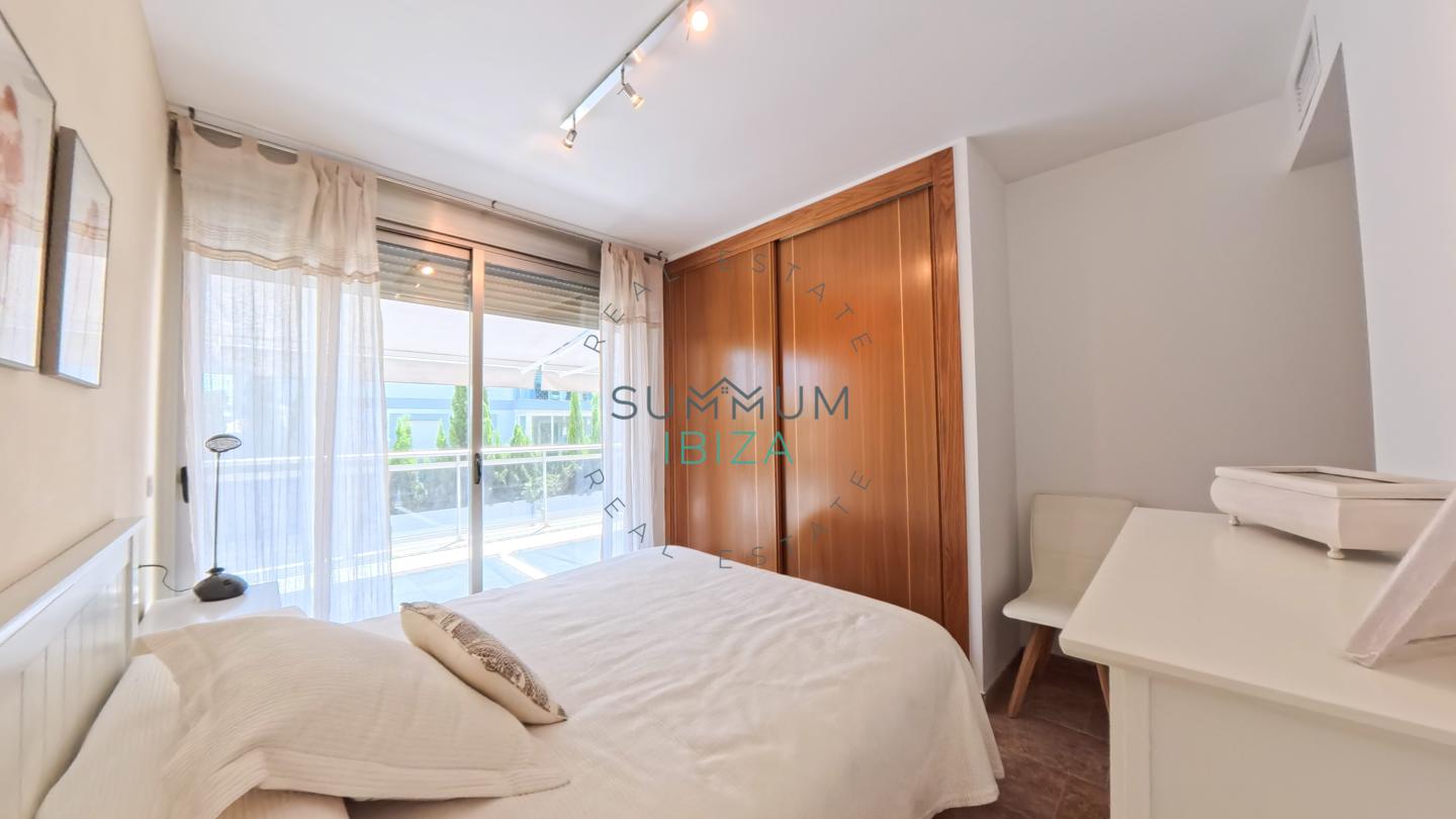 4267216-6994191a Piso 2 habitaciones, terraza y parking en Ibiza