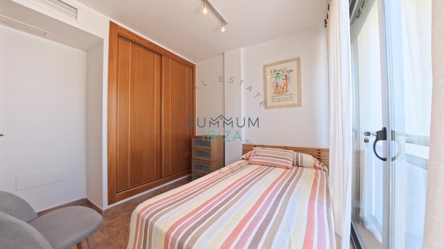 4267216-7a6078ac Piso 2 habitaciones, terraza y parking en Ibiza