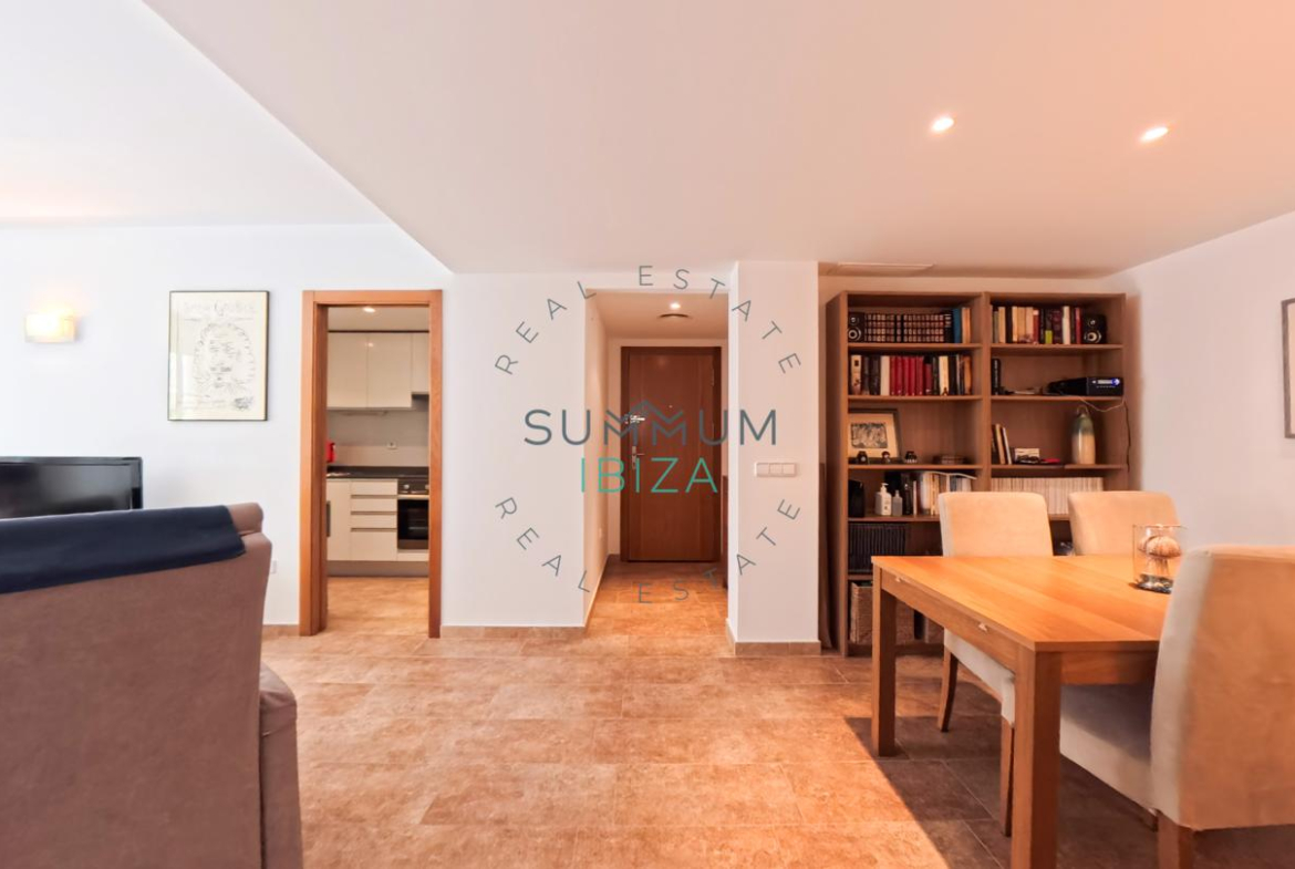Piso 2 habitaciones, terraza y parking en Ibiza