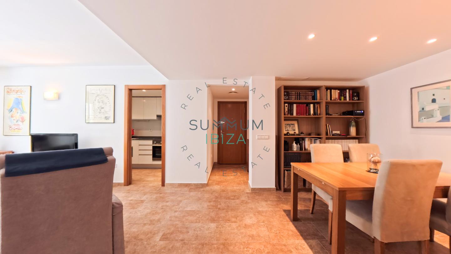 4267216-9dea4960 Piso 2 habitaciones, terraza y parking en Ibiza