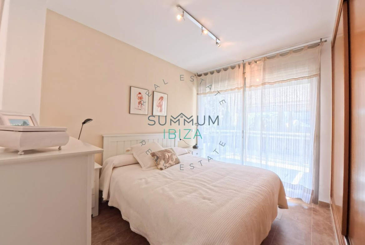Piso 2 habitaciones, terraza y parking en Ibiza