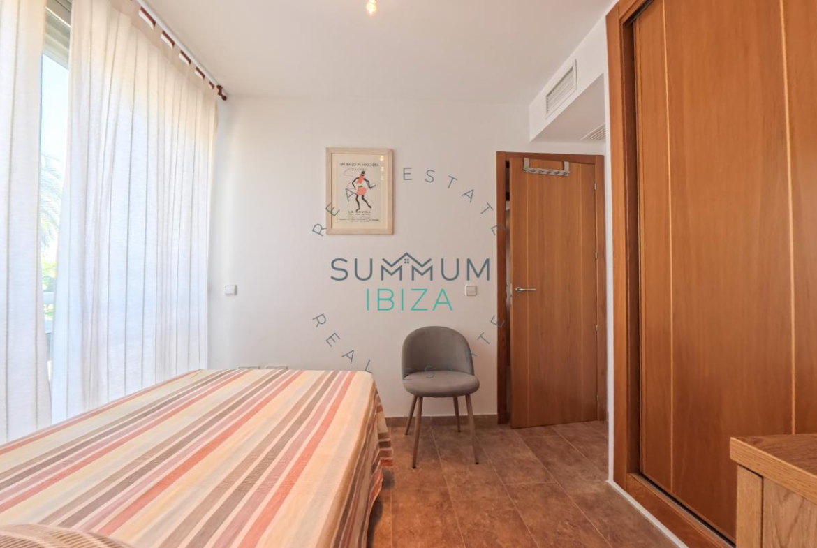 Piso 2 habitaciones, terraza y parking en Ibiza