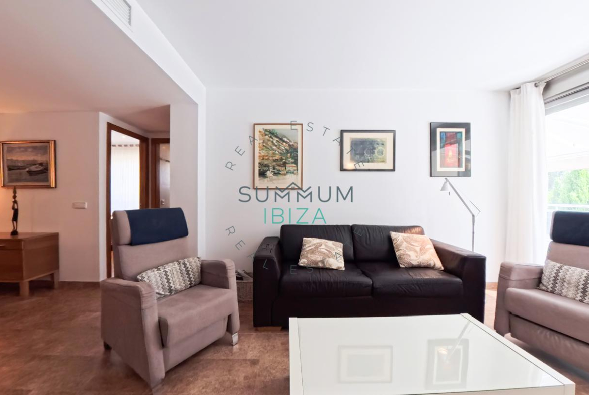 Piso 2 habitaciones, terraza y parking en Ibiza