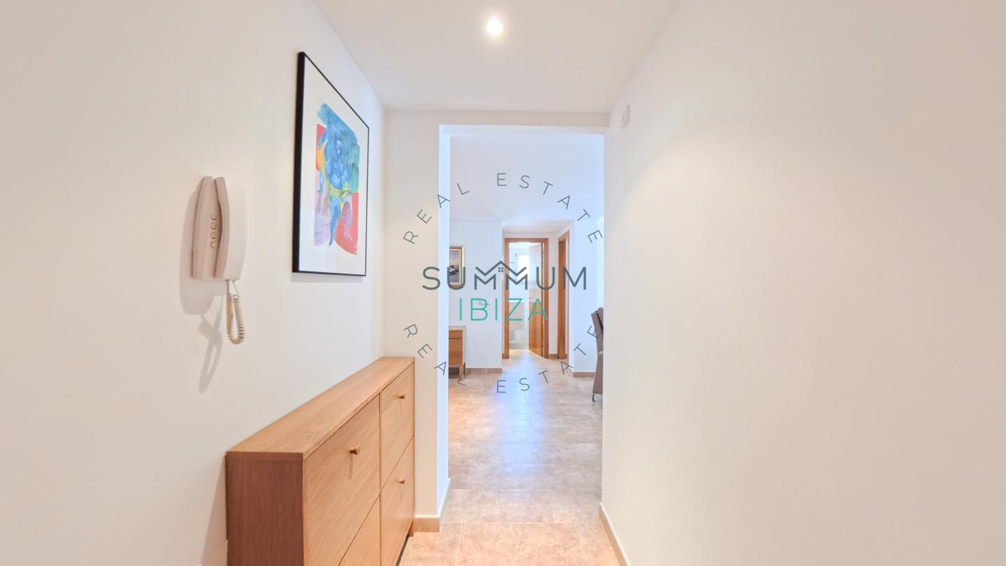 4267216-e03ecb71 Piso 2 habitaciones, terraza y parking en Ibiza