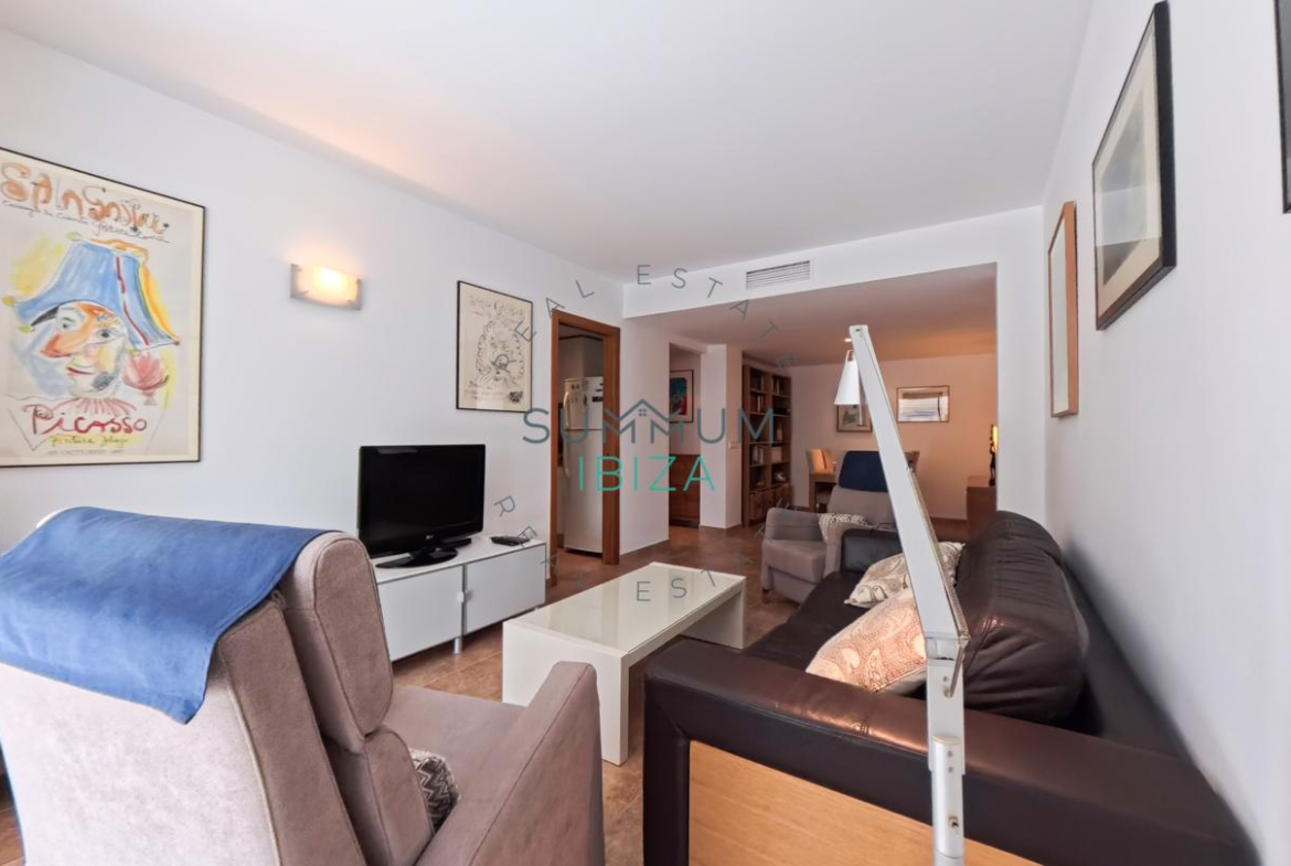 Piso 2 habitaciones, terraza y parking en Ibiza