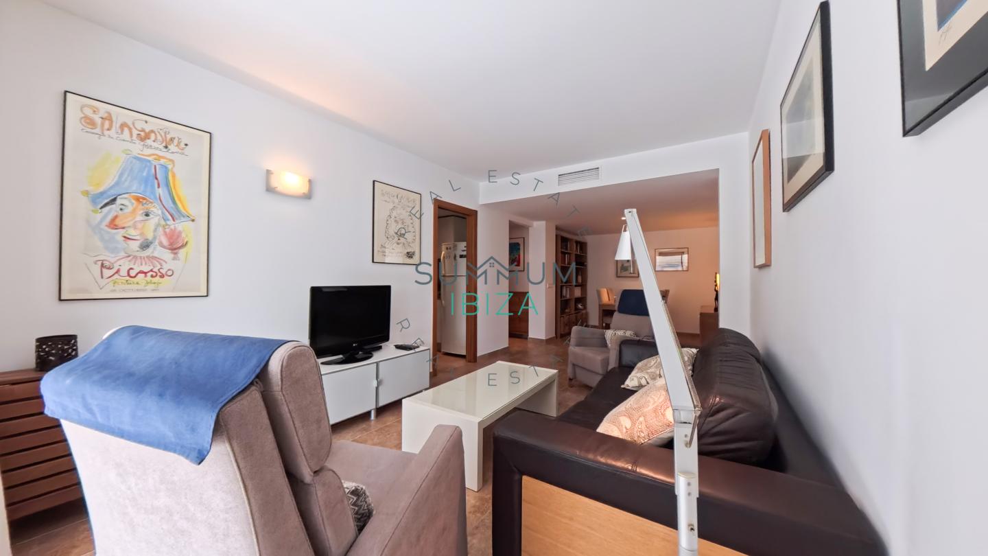 4267216-e4fe447c Piso 2 habitaciones, terraza y parking en Ibiza