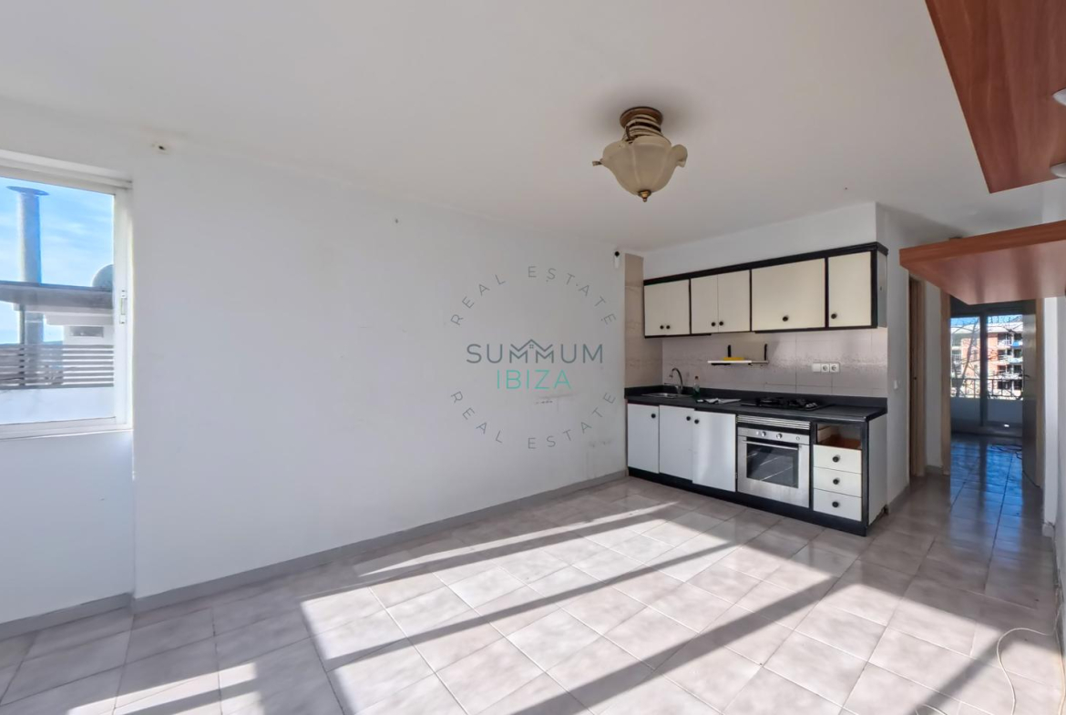 Inversores: Piso 2 habitaciones con para reformar en Es Vivé