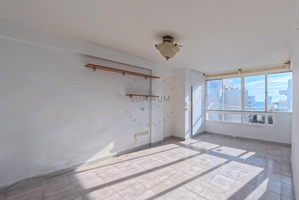 Inversores: Piso 2 habitaciones con para reformar en Es Vivé