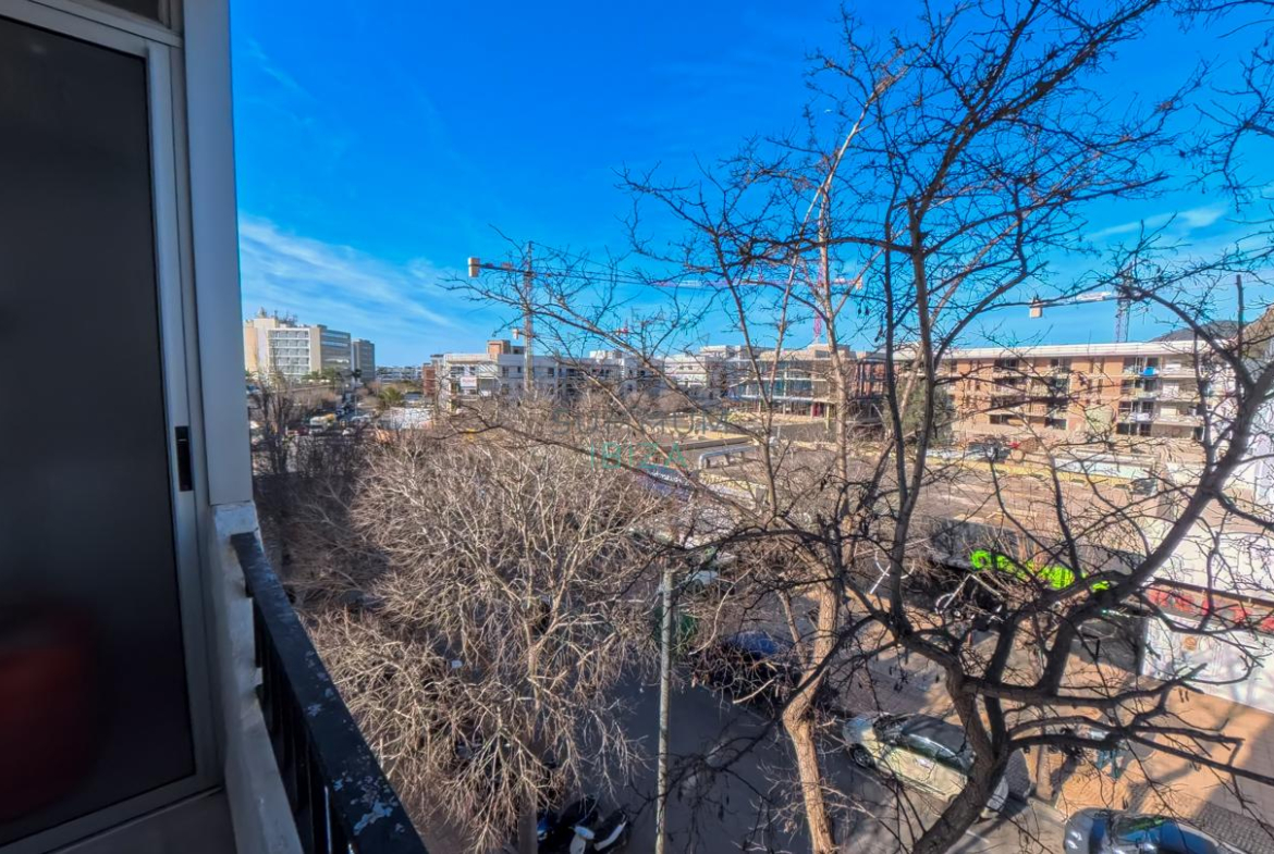Inversores: Piso 2 habitaciones con para reformar en Es Vivé
