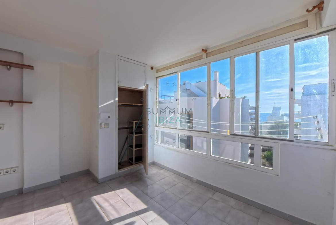 Inversores: Piso 2 habitaciones con para reformar en Es Vivé