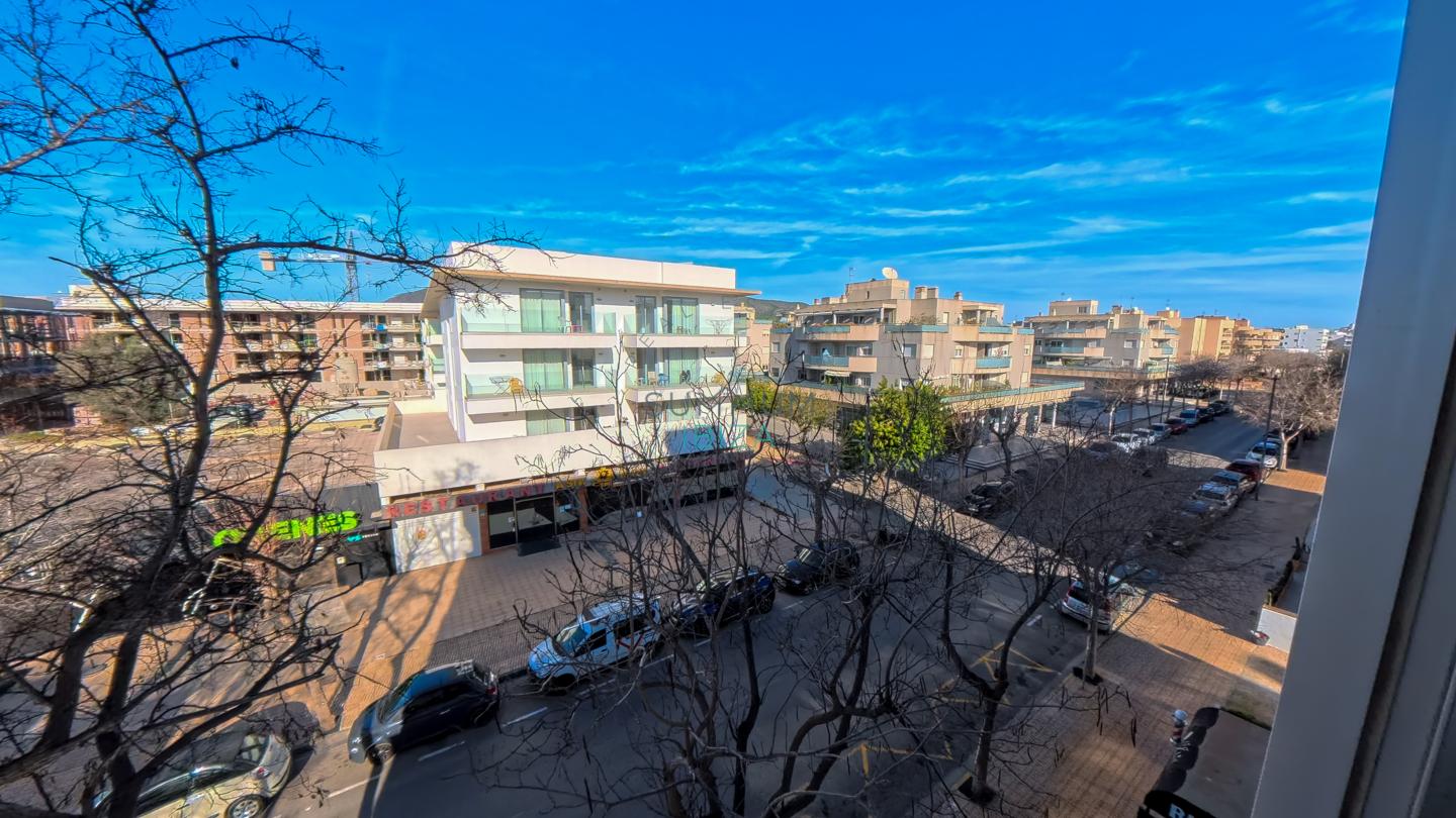 4191767-245616a6 Inversores: Piso 2 habitaciones con para reformar en Es Vivé