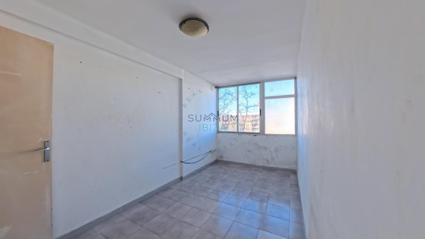 4191767-3790ae62 Inversores: Piso 2 habitaciones con para reformar en Es Vivé
