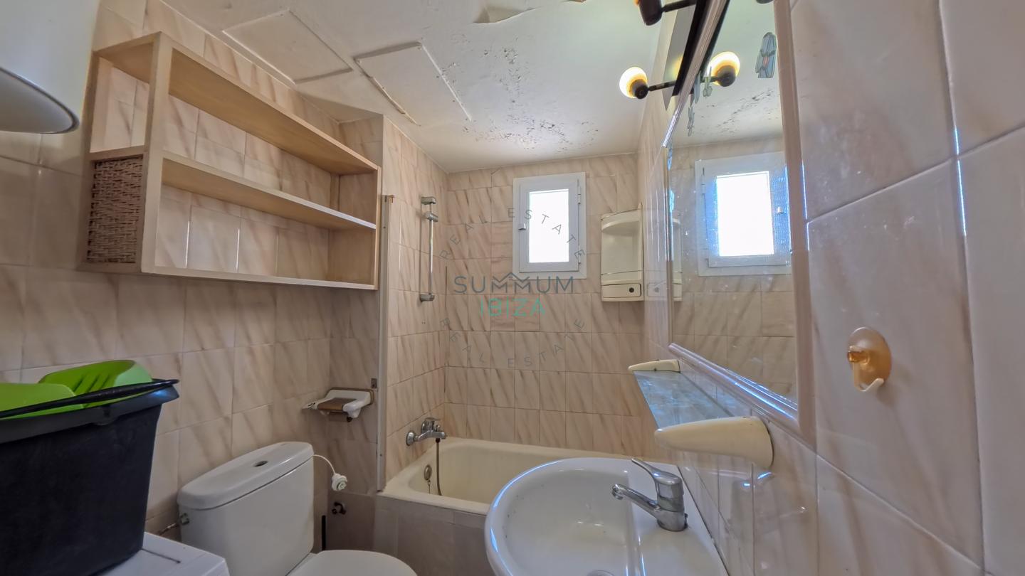 4191767-ba6bc8f5 Inversores: Piso 2 habitaciones con para reformar en Es Vivé