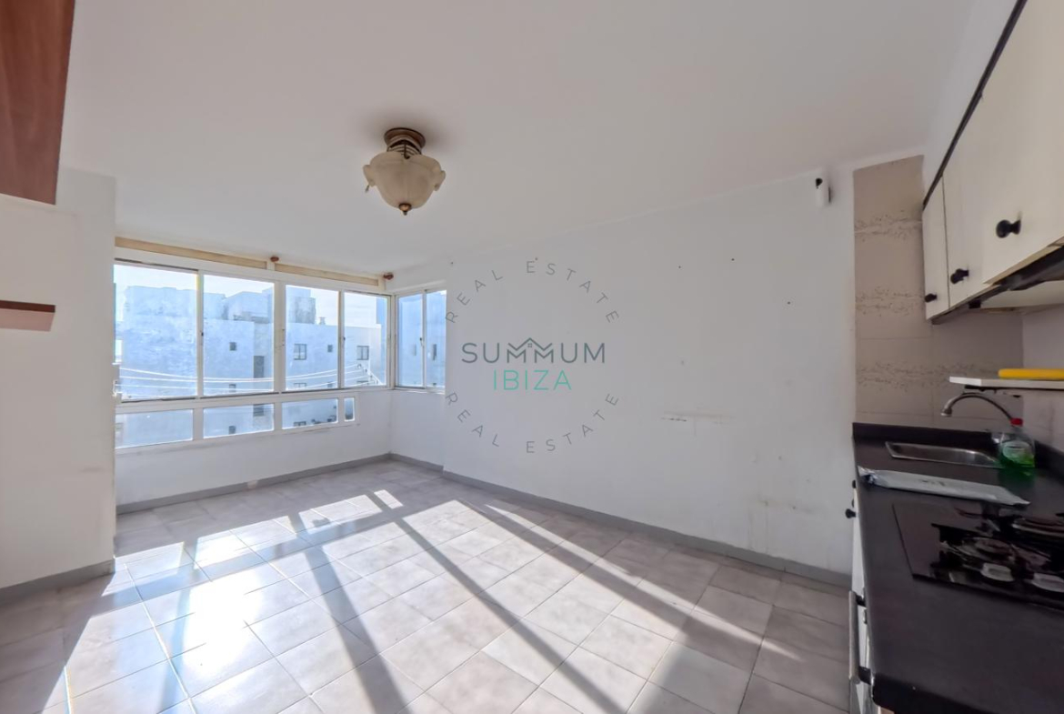 Inversores: Piso 2 habitaciones con para reformar en Es Vivé