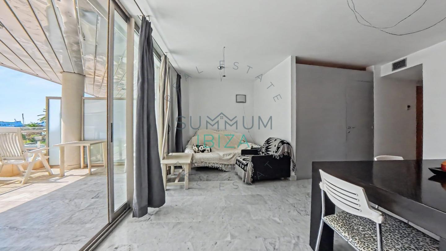 4276329-ca125104 Piso de 2 dormitorios con vistas al mar · Marina Botafoc