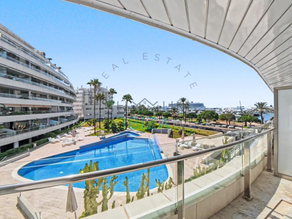 Piso de 2 dormitorios con vistas al mar · Marina Botafoc