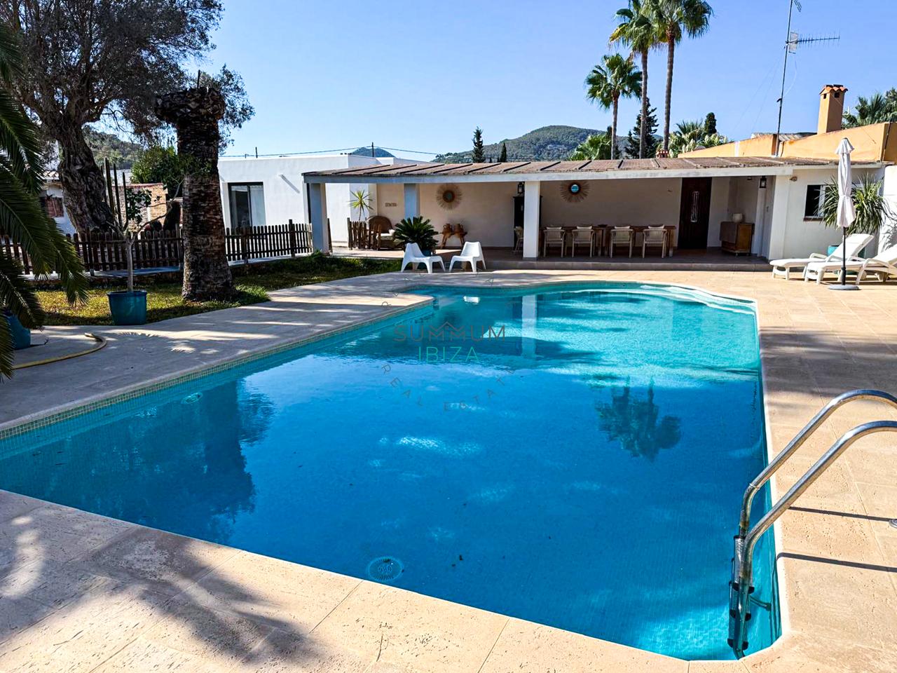 Bonita villa con Piscina cerca de Sant Jordi.