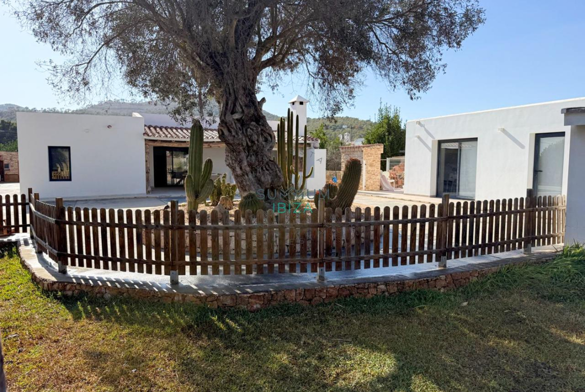 Bonita villa con Piscina cerca de Sant Jordi.