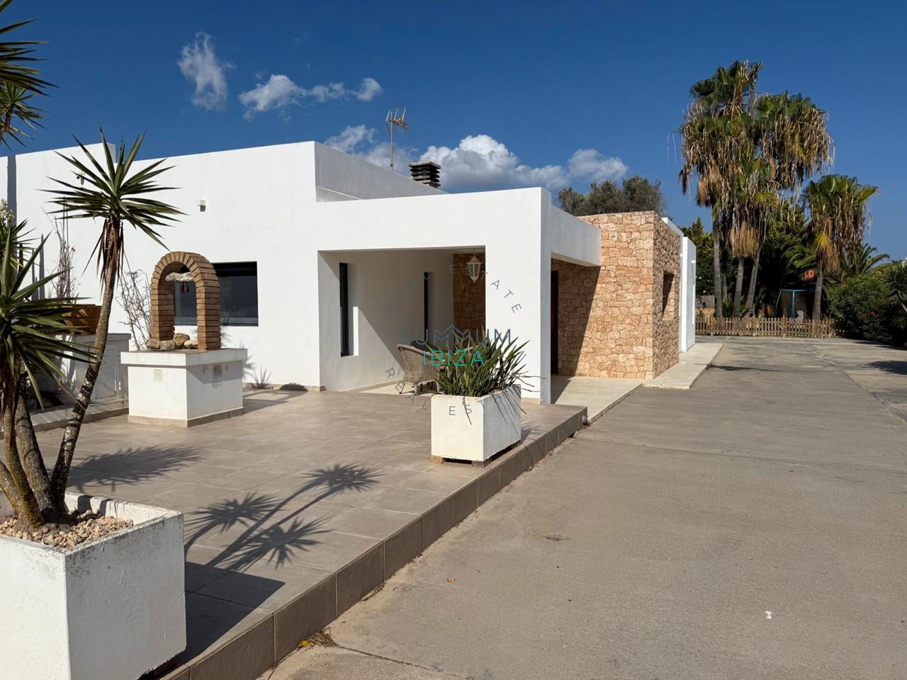 Bonita villa con Piscina cerca de Sant Jordi.