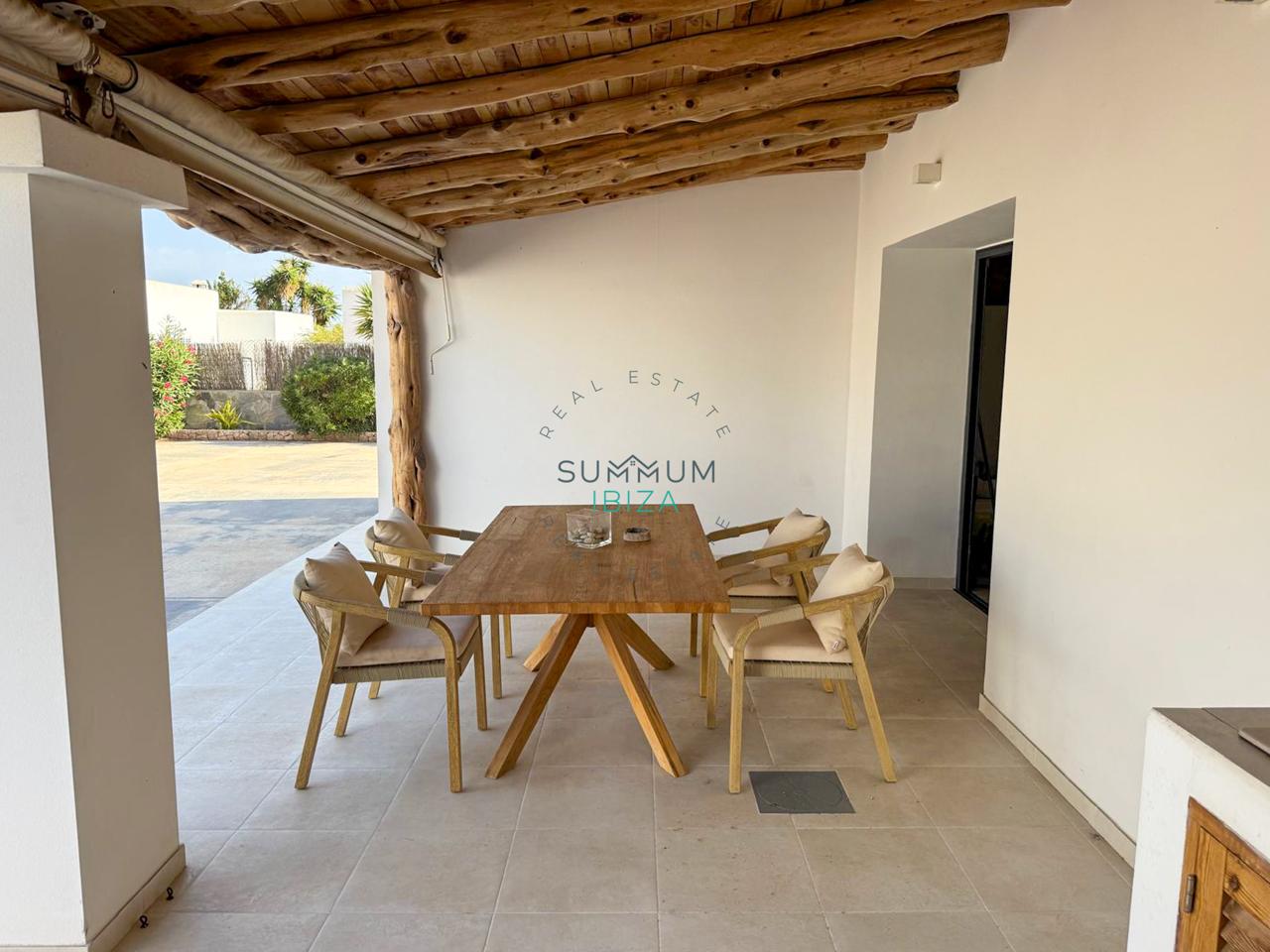 Bonita villa con Piscina cerca de Sant Jordi.
