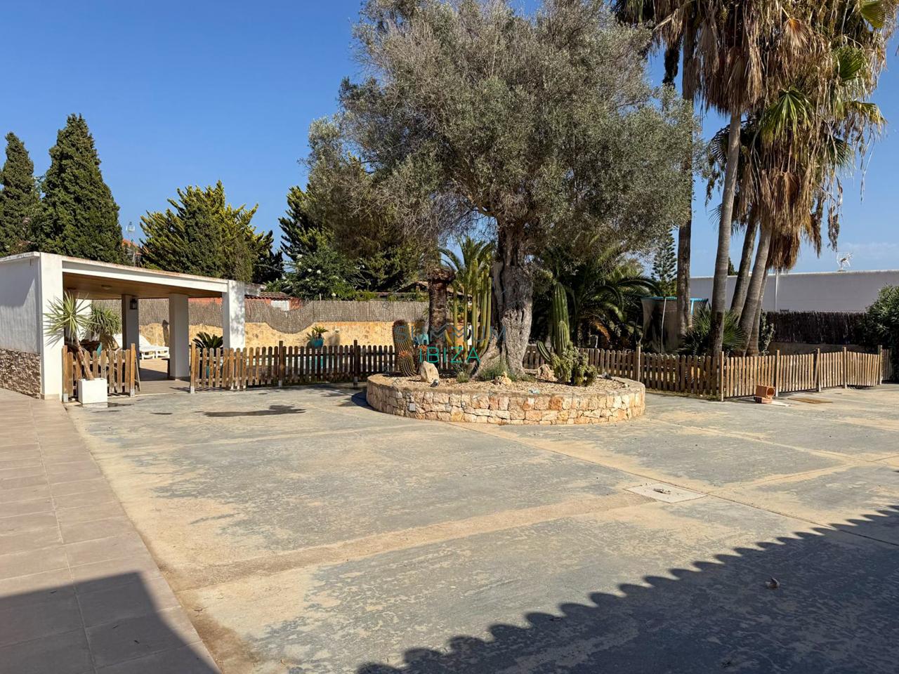 Bonita villa con Piscina cerca de Sant Jordi.