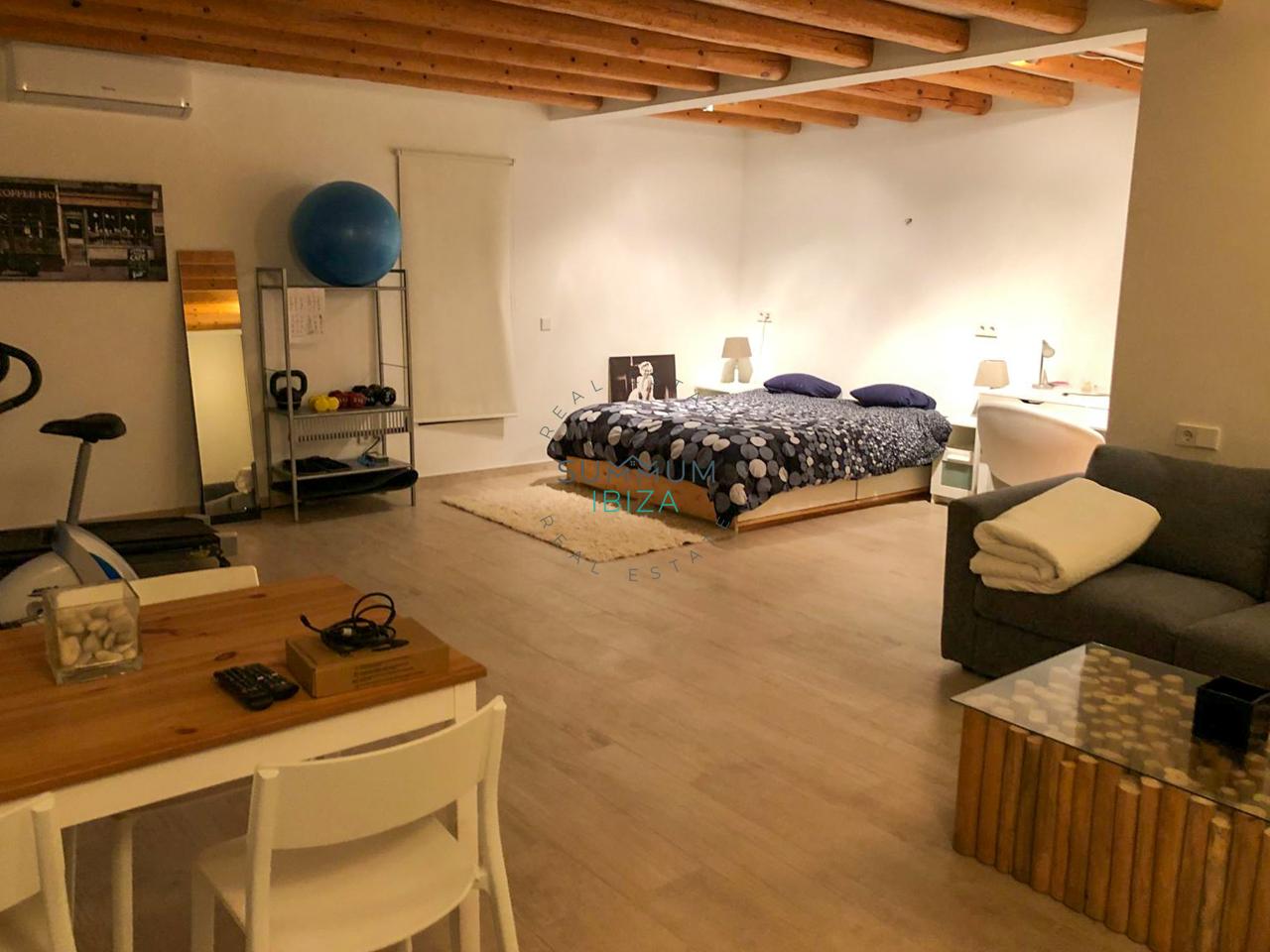 Bonita villa con Piscina cerca de Sant Jordi.