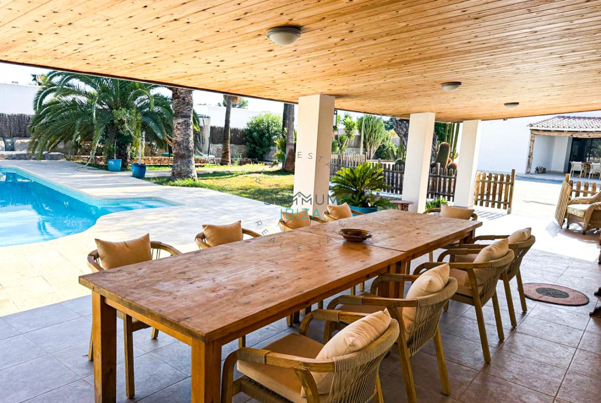 Bonita villa con Piscina cerca de Sant Jordi.