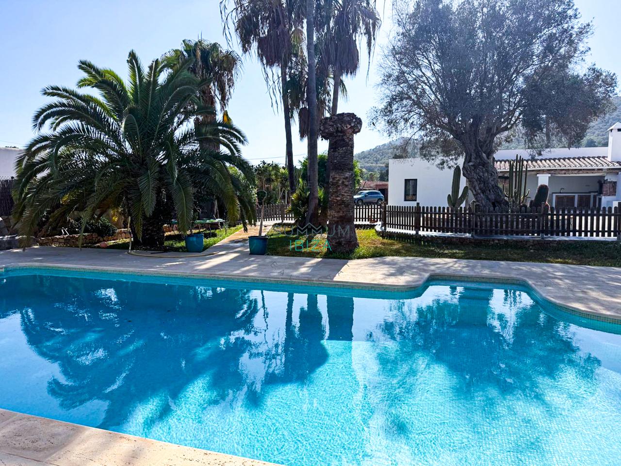 Bonita villa con Piscina cerca de Sant Jordi.