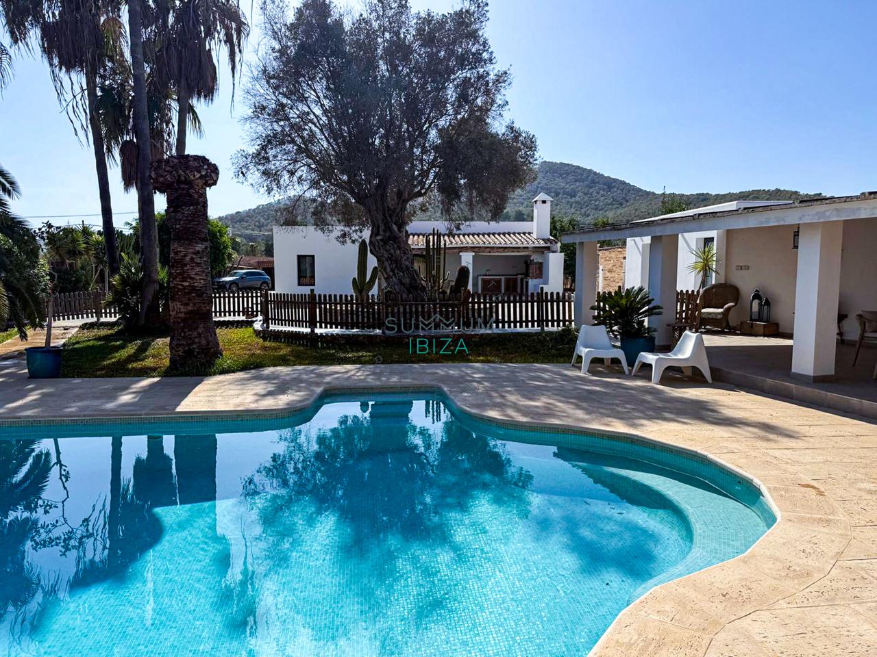 Bonita villa con Piscina cerca de Sant Jordi.