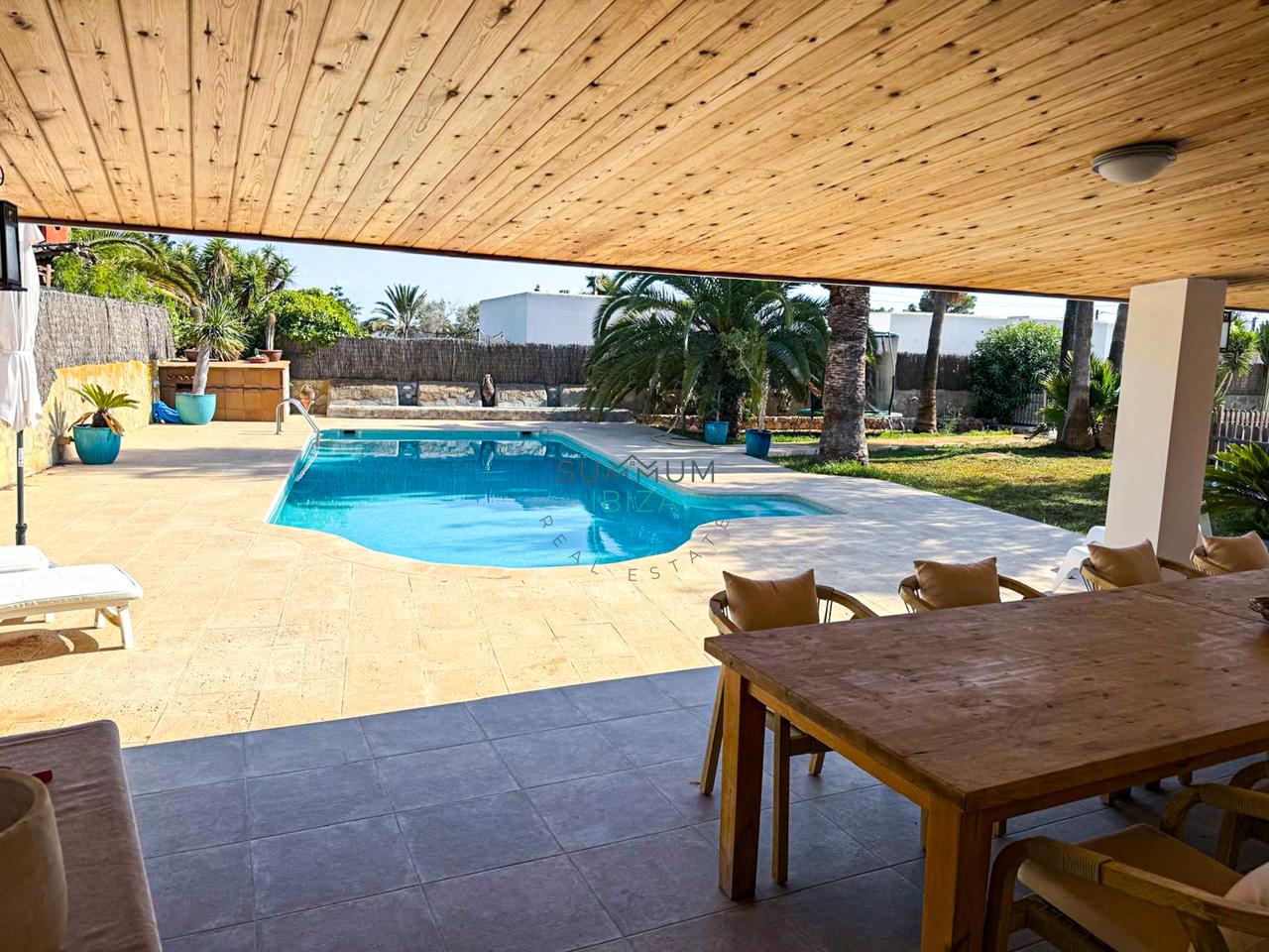 Bonita villa con Piscina cerca de Sant Jordi.