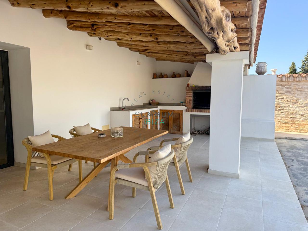 Bonita villa con Piscina cerca de Sant Jordi.