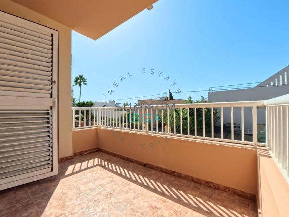 Piso en venta en Puig d'en Valls con terraza y parking