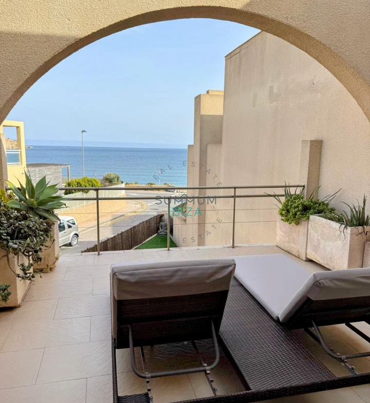 Magnífica Casa junto al mar en Ibiza