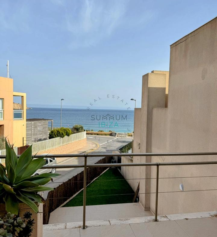 Magnífica Casa junto al mar en Ibiza