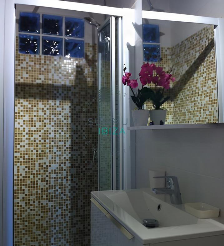 Loft de 1 dormitorio con balcón en la zona histórica de Ibiza