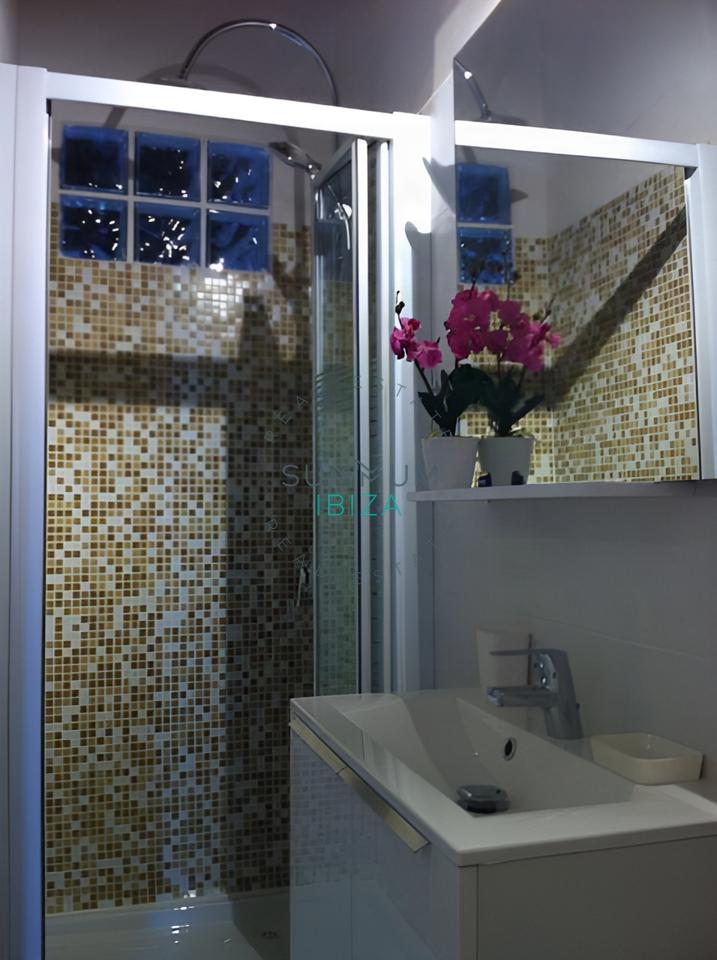 Loft de 1 dormitorio con balcón en la zona histórica de Ibiza